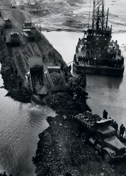 Передвижная выставка "Страницы истории"